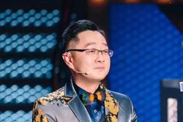 《吐槽大会》也有提词器,现场的效果是否也是剧本需要?