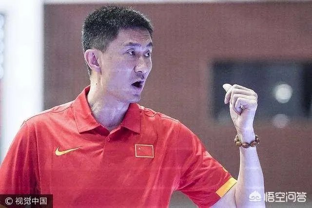 高尚在训练中发笑,杜峰怒斥高尚“别让我当着全国媒体的面把你赶出去”,你怎么看?