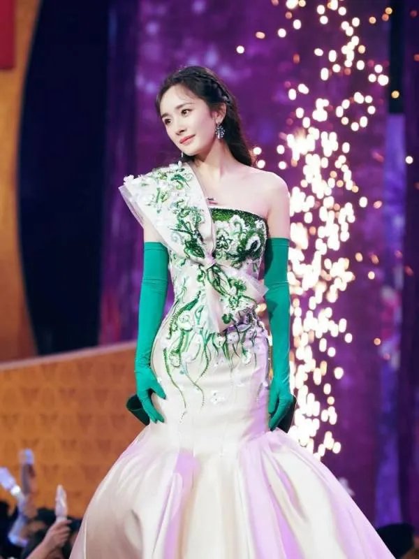 杨幂上春晚了吗?今年