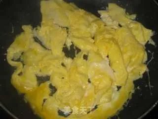 香菜炒鸡蛋