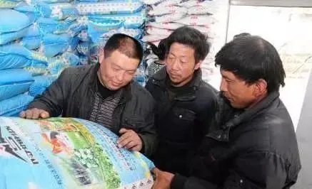 一样型号的肥料价格不一样,但为啥农民愿意购买高价肥料?