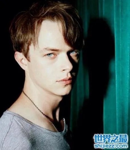 戴恩·德哈恩为什么叫戴涵涵,自带阴郁气质少年脸