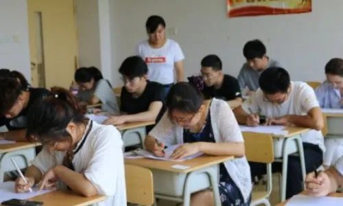 英语四级成绩查询？？