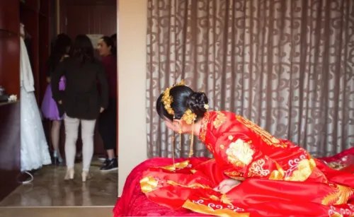 接新娘的女的注意事项 随男方接亲的女孩叫什么