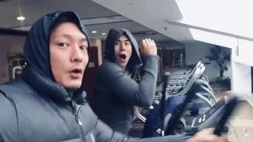 余文乐晒合照为彭于晏庆生，彭于晏是怎么幽默回应的？