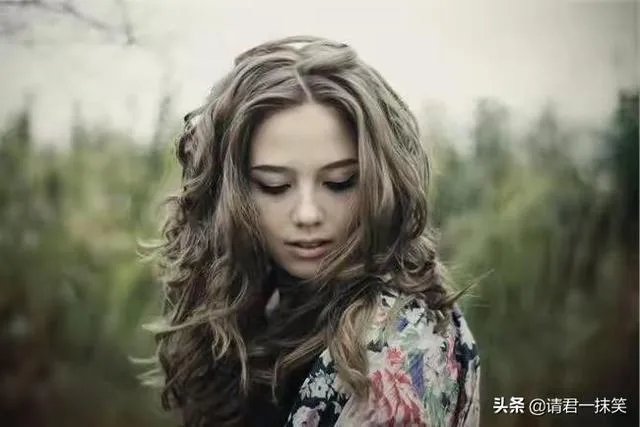 徐小凤的哪些歌好听？比较经典，比较多人会唱的？