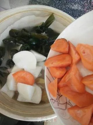 海带萝卜排骨汤