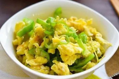 青椒炒鸡蛋做法是什么?