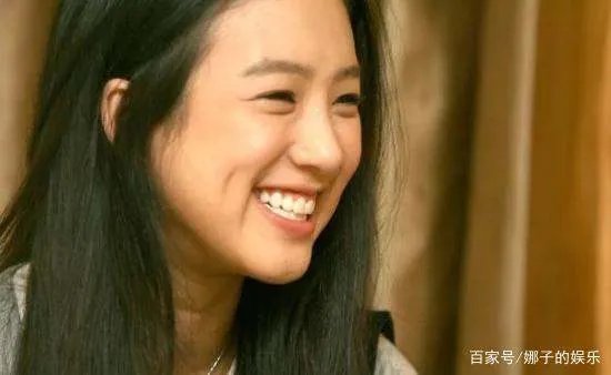 《我叫金三顺》中的微笑女王因整容变丑,如今怎样了?