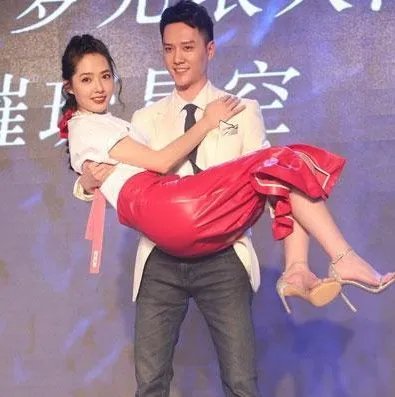 混迹娱乐圈多年的冯绍峰有过多少绯闻女友,她们都是谁?