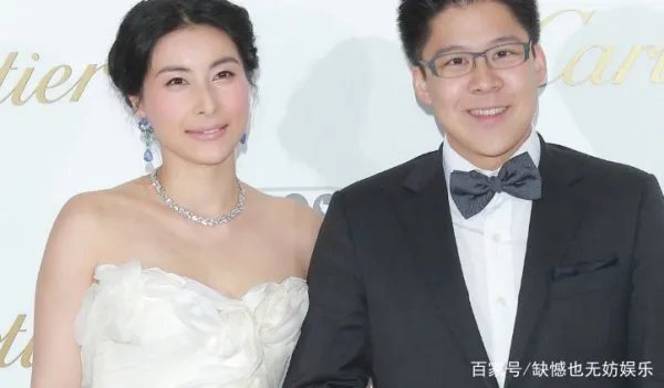父亲霍震霆曝出霍启刚当年追求郭晶晶的缘由,究竟是因为什么呢
