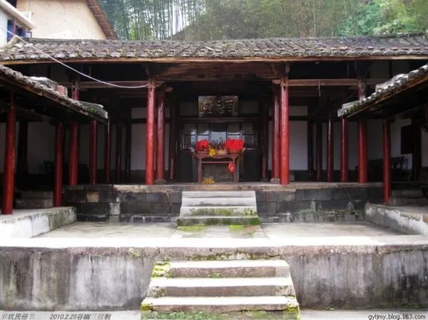 李谷的介绍
