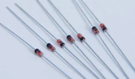 稳压二极管的主要参数是什么?