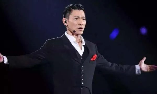 励志流行或爱国流行歌曲