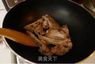 土豆炖排骨