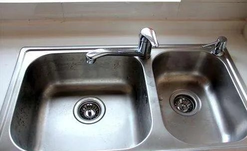 厨房水管漏水怎么办？厨房水管漏水维修
