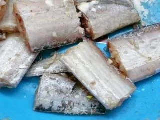 油炸带鱼