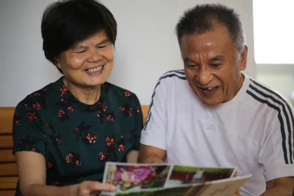 王宝强母亲去世了，我们该如何孝敬父母？