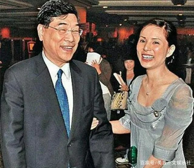 李若彤近况曝光,被富豪辜负10年,54岁未嫁的生活是怎样的?