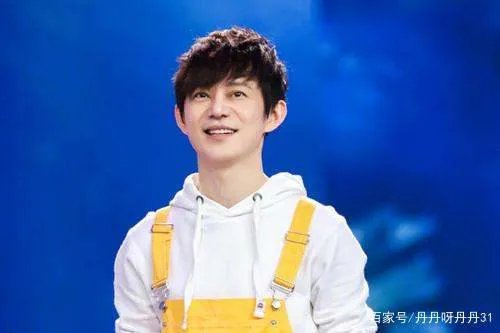 “冻龄”究竟是不是骗人的?林志颖和何炅台下的真实样貌是什么样的?