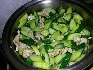 青瓜炒肉