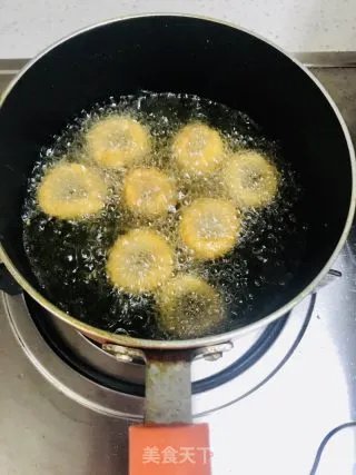 炸鱿鱼圈