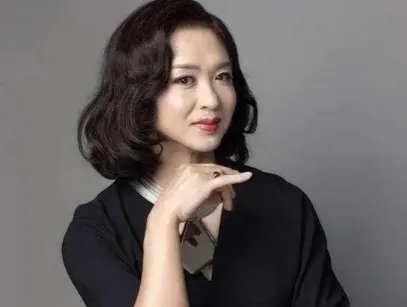 金星儿子被人嘲笑，你妈是男人变的，金星的儿子是什么反应？
