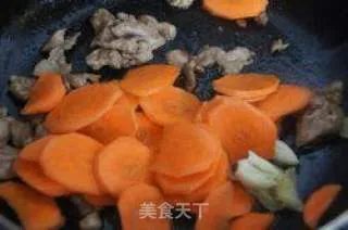 胡萝卜炒肉