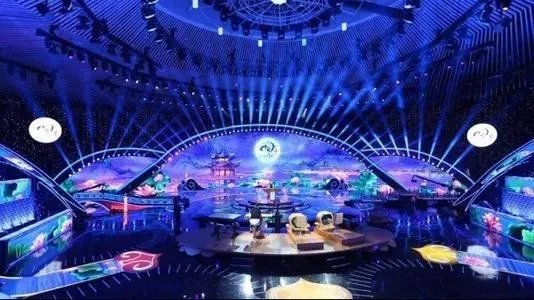 你觉得央视主持人中谁还适合主持《中国诗词大会》?