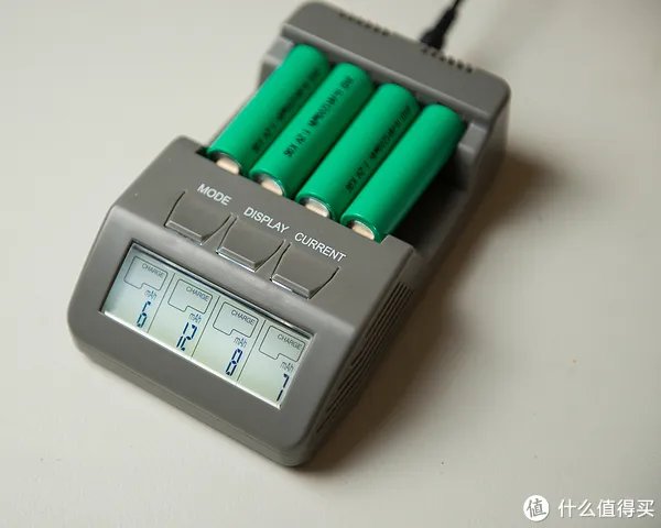 智能充电器怎么用
