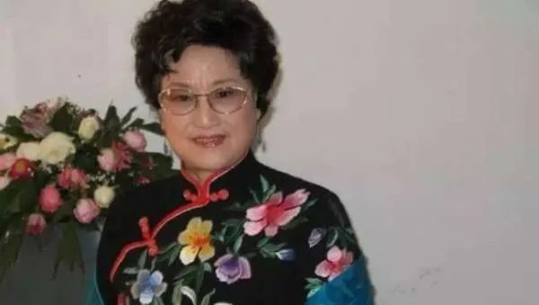 著名越剧表演艺术家王文娟去世，生前在业界的口碑如何？