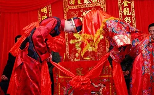 传统中式婚礼的几种习俗 中式婚礼的讲究