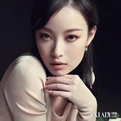 倪萍女儿照片曝光倪妮落落大方有一种知性美