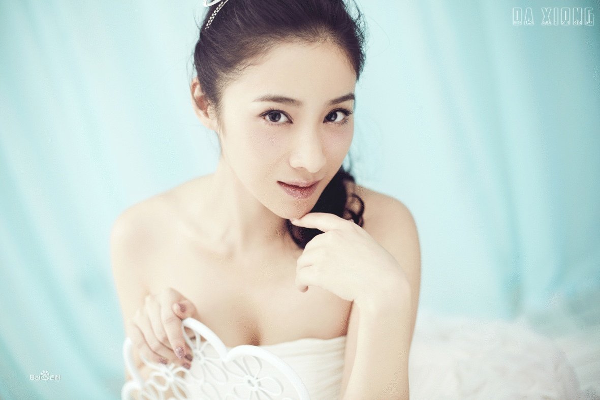何珺的介绍