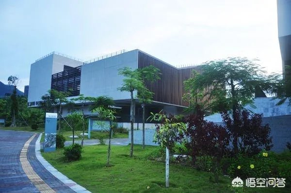 国内学生最少的大学