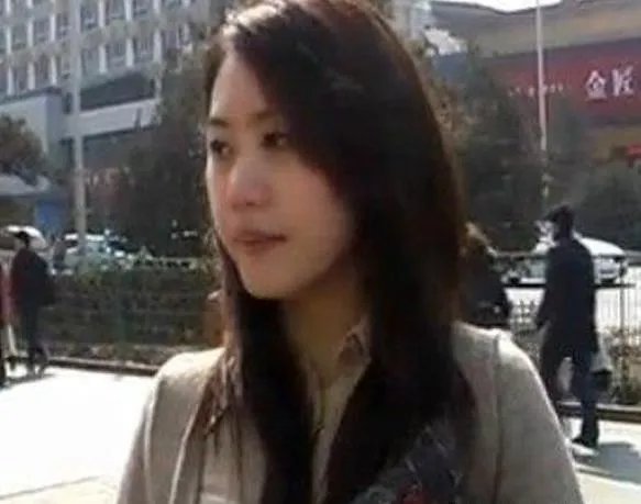 女明星扮演乞丐,那个一个最像真正的“苏企鹅”?那个最美?