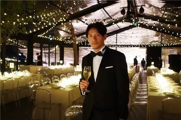 苦恋22年,张震的妻子是如何从粉丝熬成老婆的?