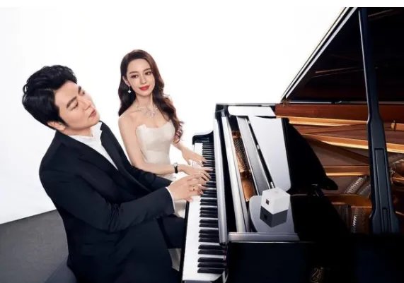 郎朗老婆吉娜晒28岁庆生照，你如何看待二人的感情？