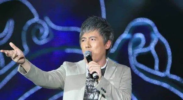 “从此不再是一个人 才可以一路走来变成一家人”这句歌词来自哪首歌？？？？？？？急