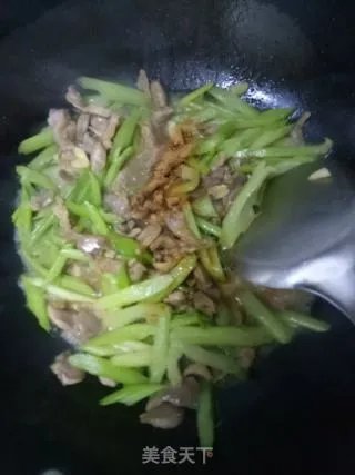 芹菜炒鸡胗