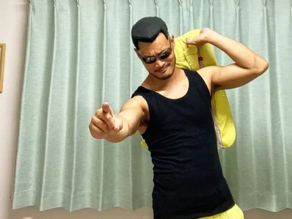 第一次看到《蜡笔小新》真人版园长:满满的极道感!