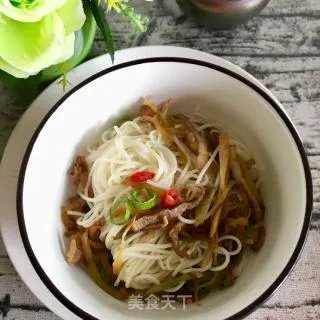 “榨菜”榨菜肉丝面