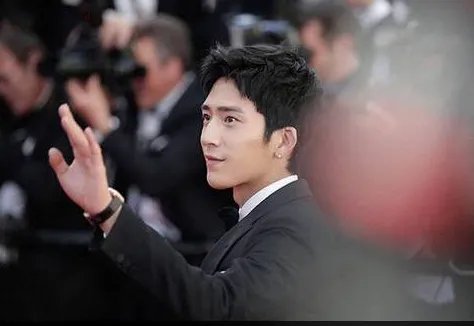 杨洋被认成井柏然是怎么回事？