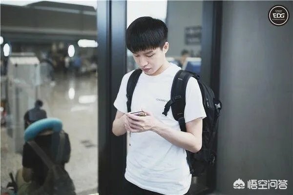 英雄联盟S8全球总决赛抽签仪式结束后,为什么有人说EDG是进入了“死亡之组”?