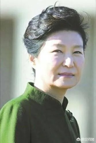 李明博正式被韩国法院批捕，这会影响朴槿惠的一审结果吗？