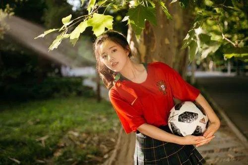 赵露思给宋茜道歉，真心实意还是被逼无奈？