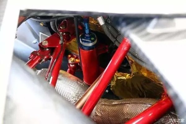 来自外星的猛兽超跑 Gumpert Apollo Intensa Emozione