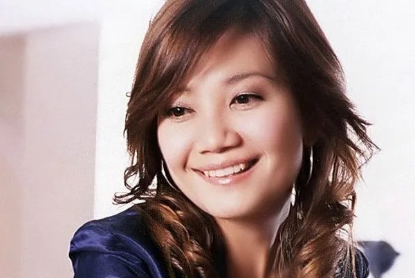 为什么许多人都会以为梁静茹是中国人？