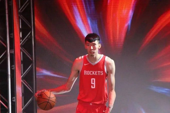 周琦首发登场毒蛇队,为何频繁被下发至NBDL?