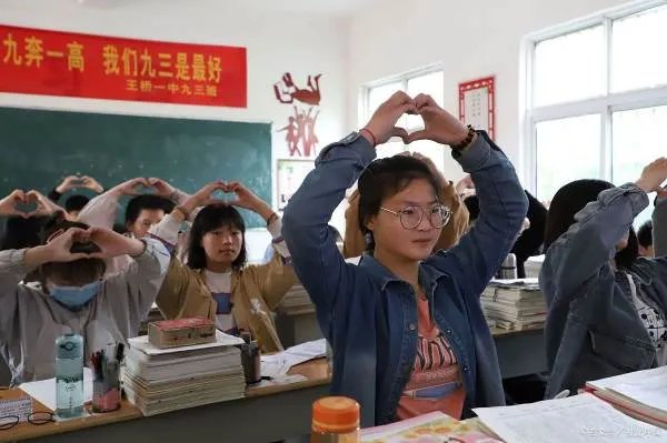 如何看待复旦大学退学生袁涛?